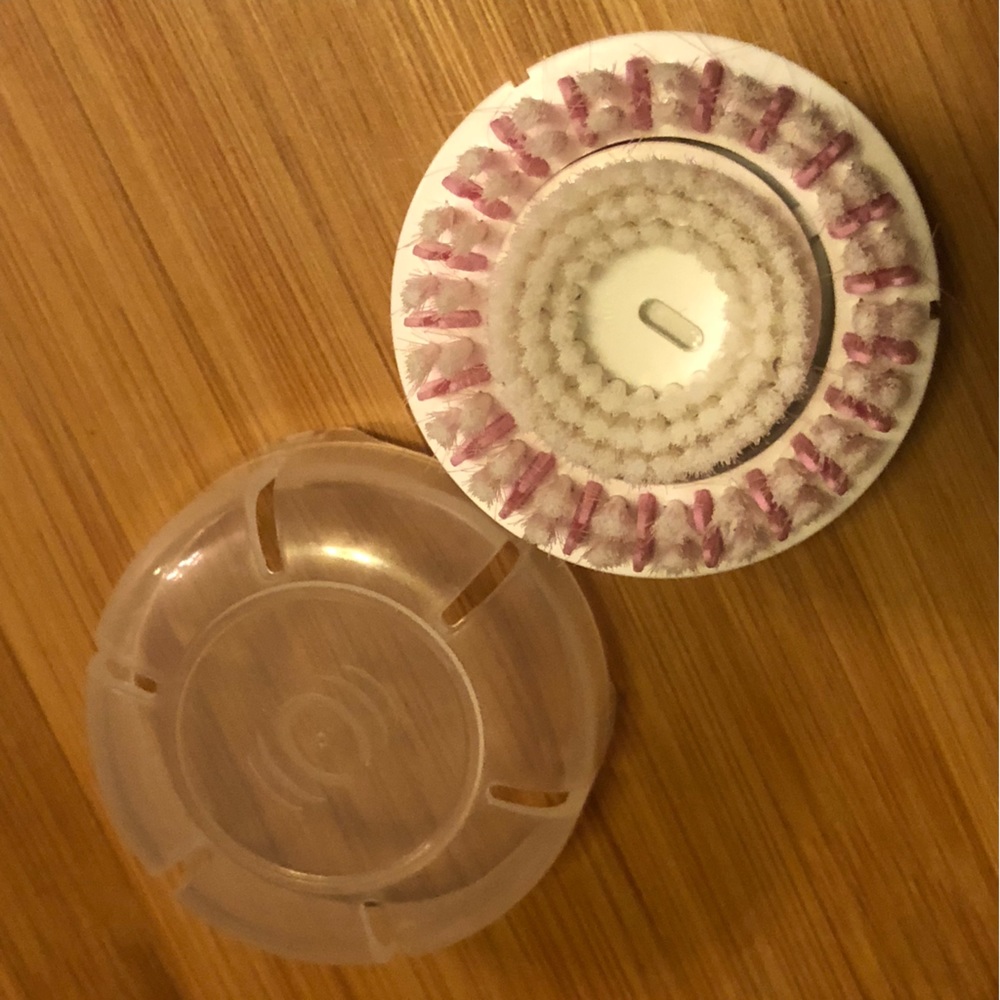 NEW: Clarisonic Daily Radiance Brush Head